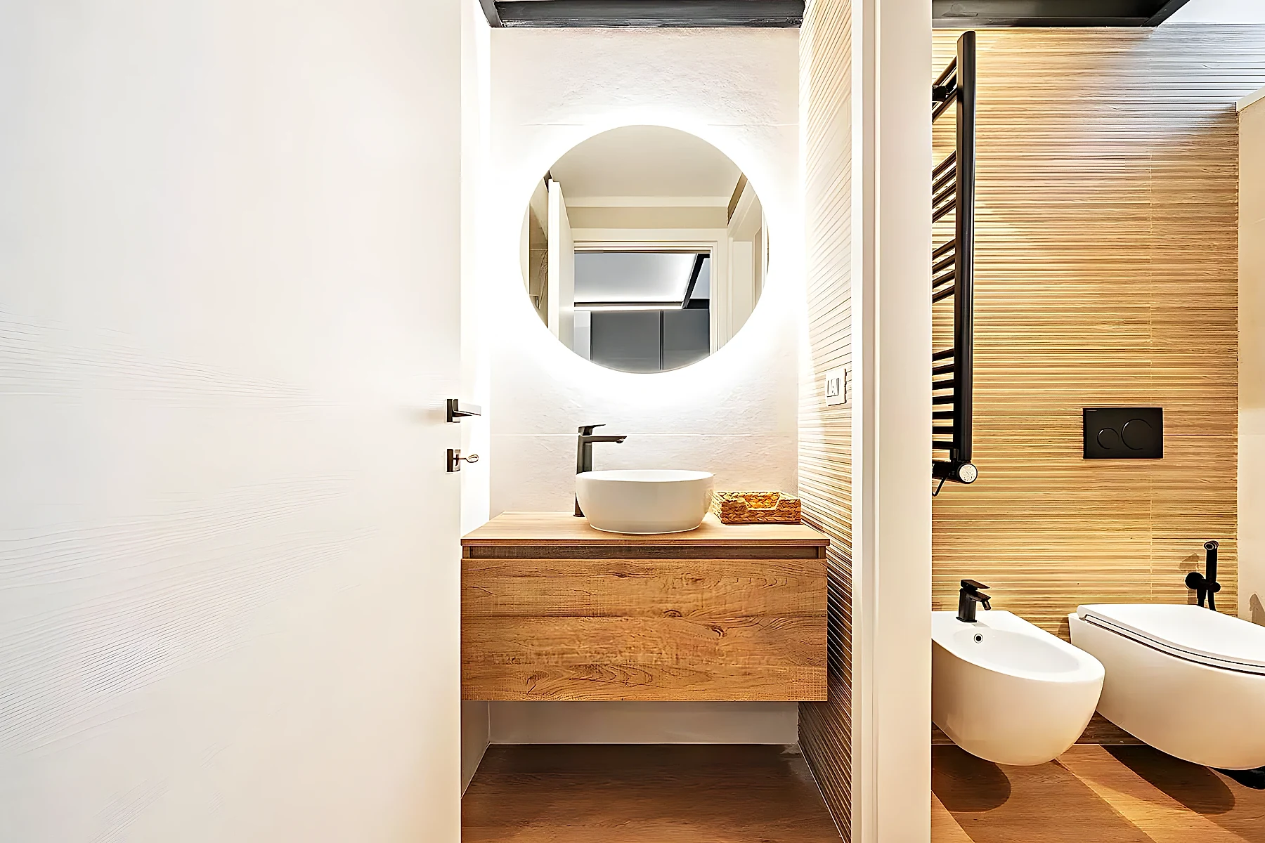 Baño con ducha de obra reformado en Salou
